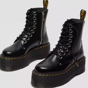Dr Martens Black Jadon Max Boot Women’s Platforms size US W8/ US M 7